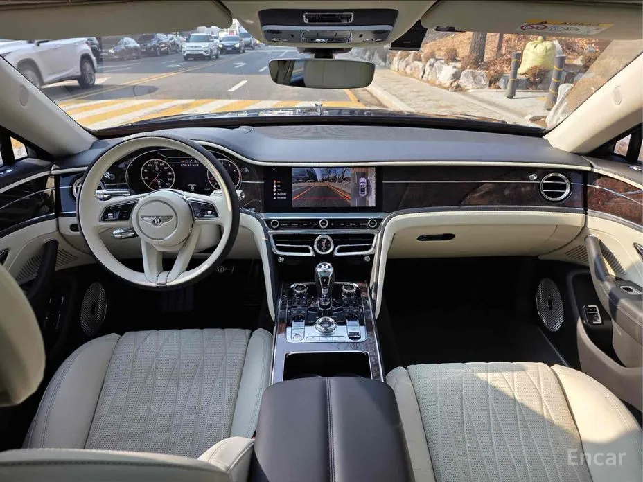 Фото 18 - Bentley Flying Spur