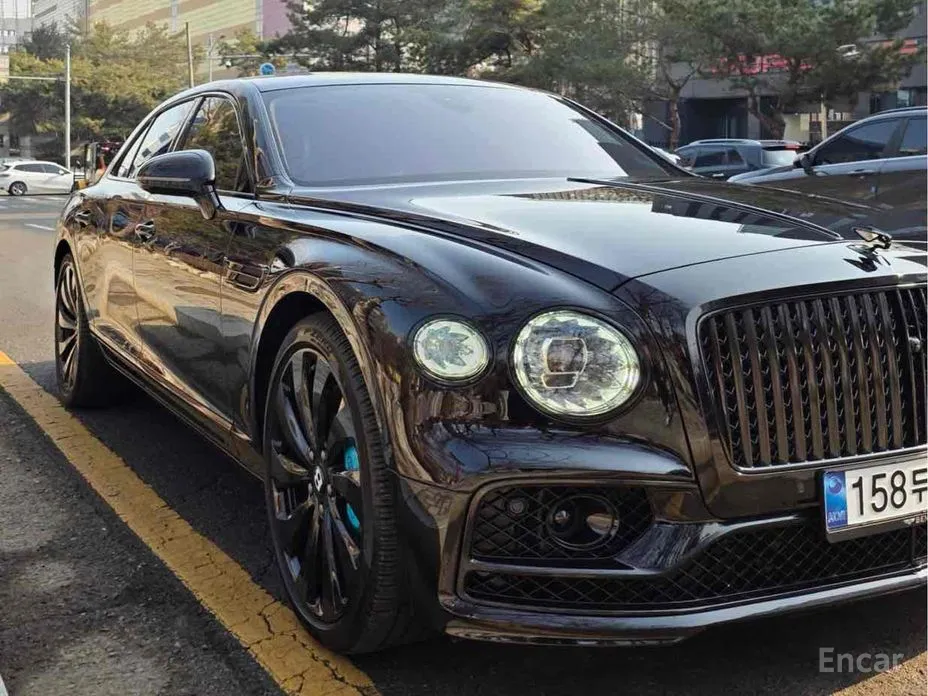 Фото 5 - Bentley Flying Spur