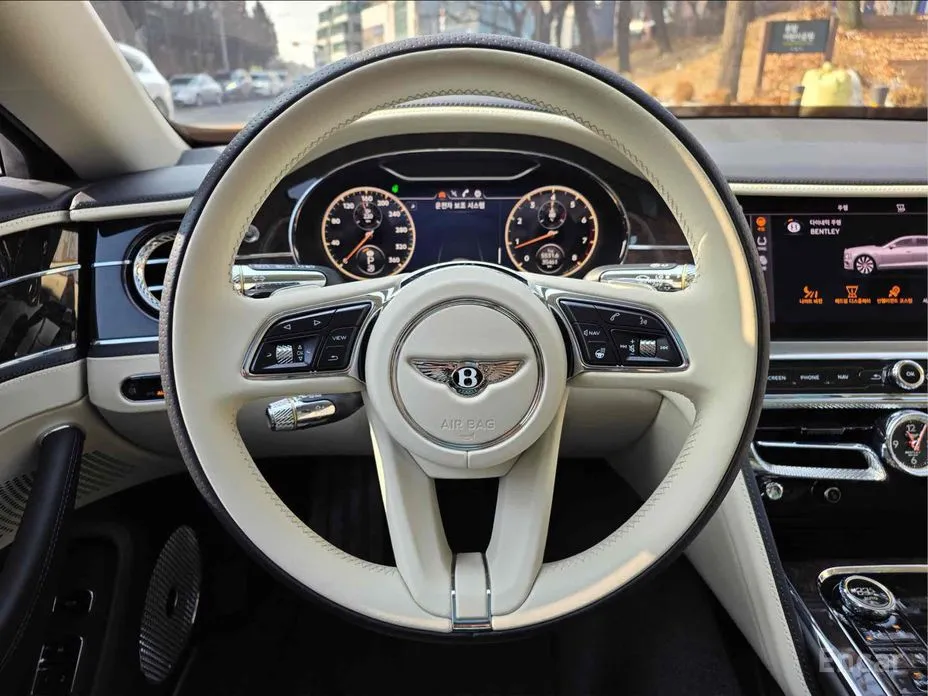 Фото 7 - Bentley Flying Spur