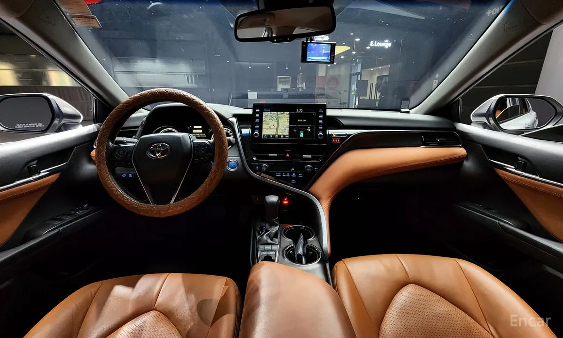 Фото 7 - Toyota Camry