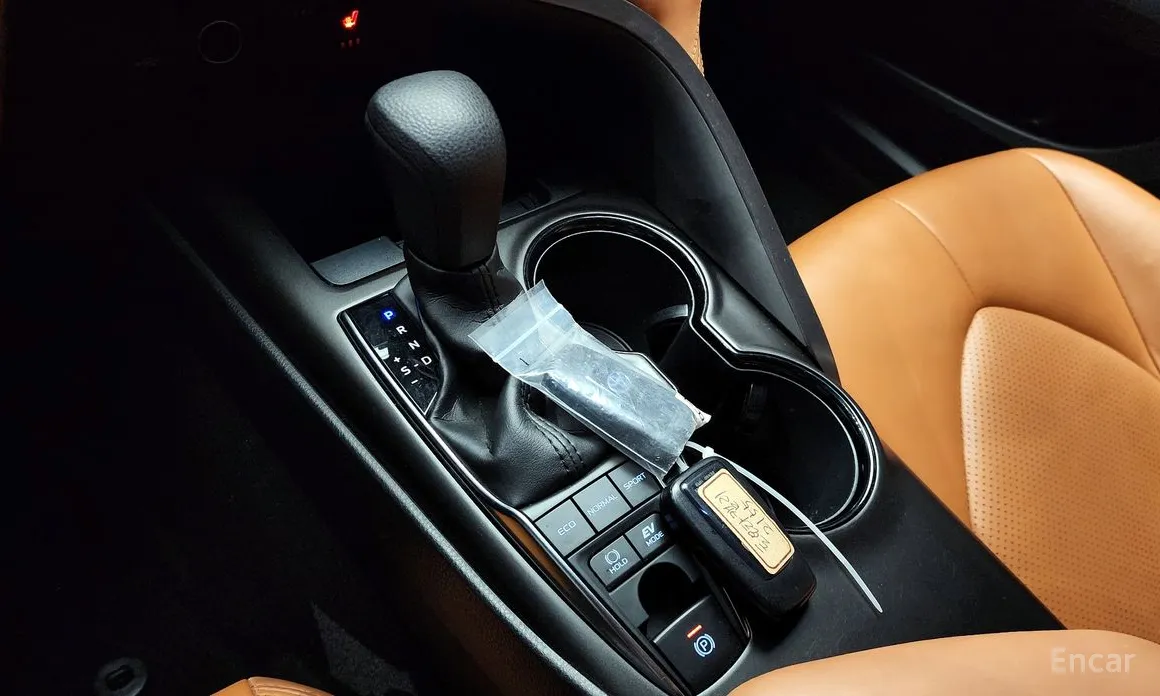 Фото 9 - Toyota Camry