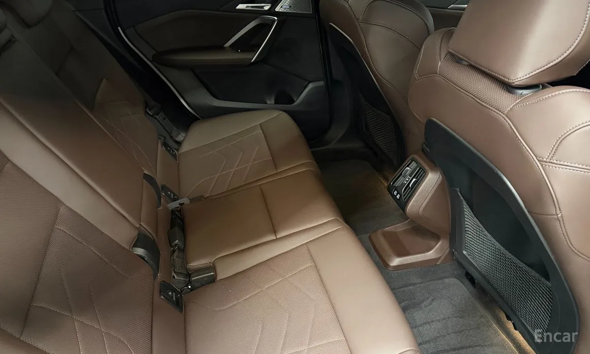 Фото 10 - BMW iX1