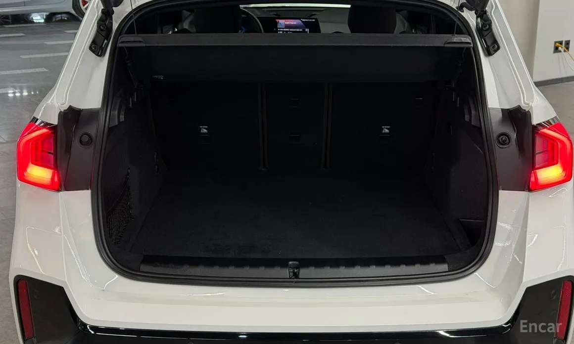 Фото 11 - BMW iX1