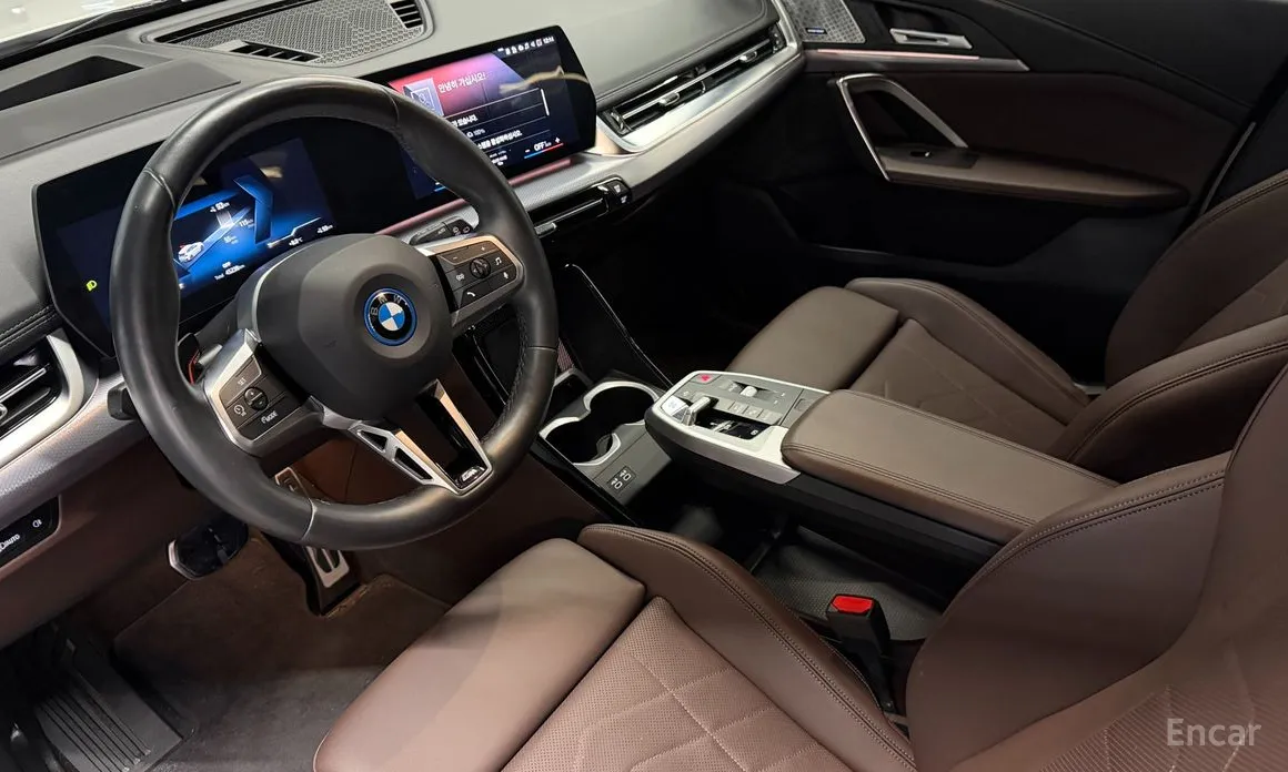 Фото 15 - BMW iX1