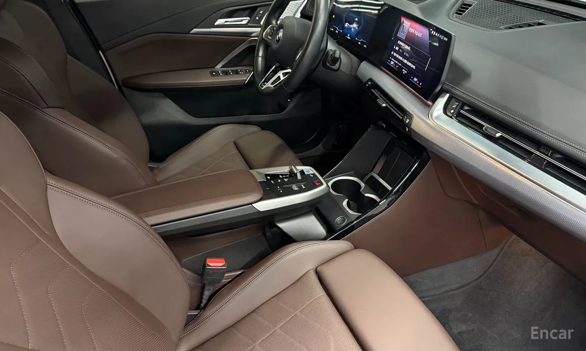 Фото 16 - BMW iX1