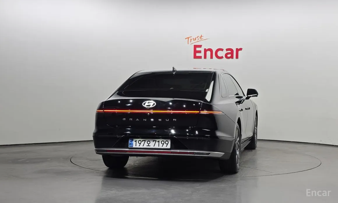 Фото 4 - Hyundai Grandeur