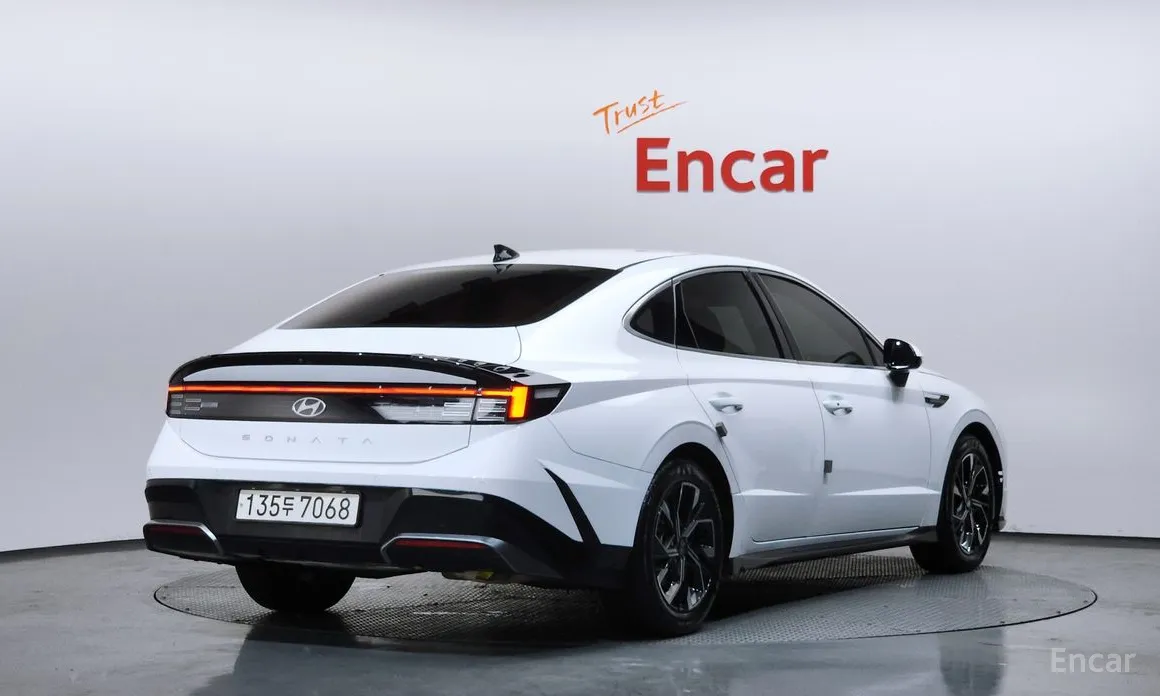 Фото 2 - Hyundai Sonata