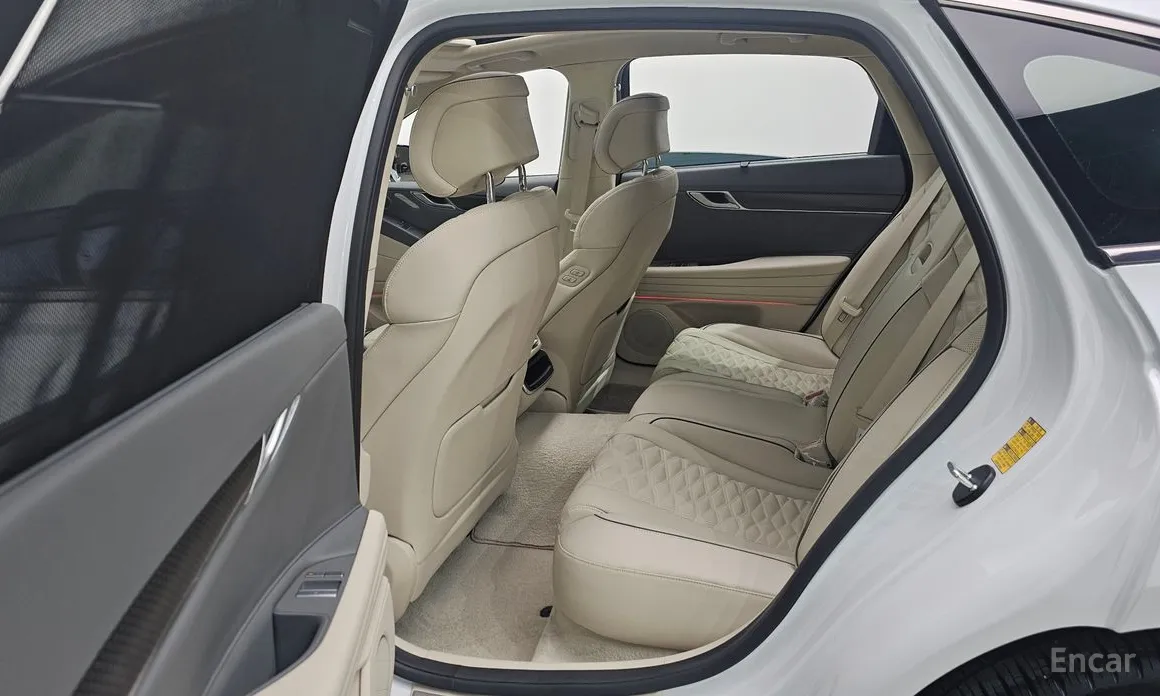 Фото 12 - Genesis G80