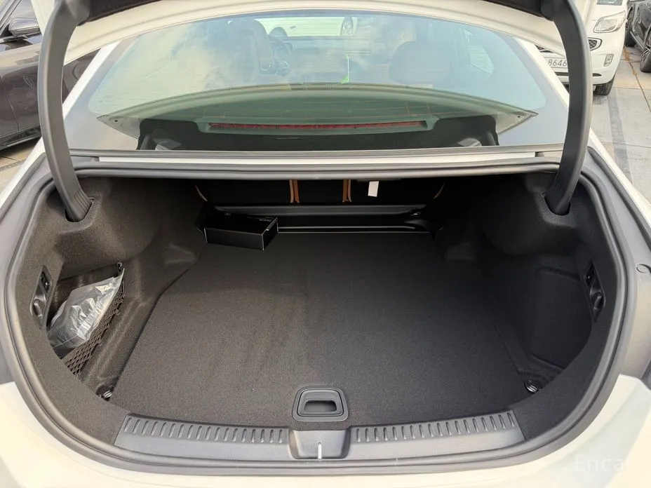 Фото 8 - Mercedes-Benz E-Class