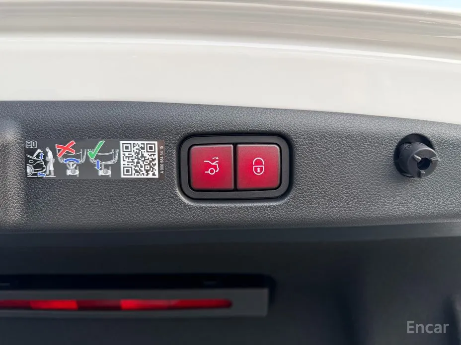 Фото 9 - Mercedes-Benz E-Class