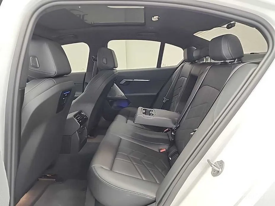 Фото 12 - BMW 5 Series