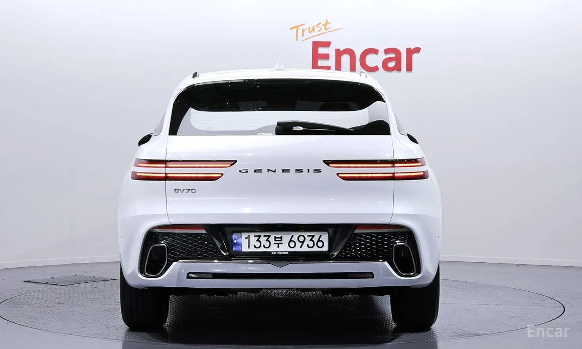 Photo 4 - Genesis GV70
