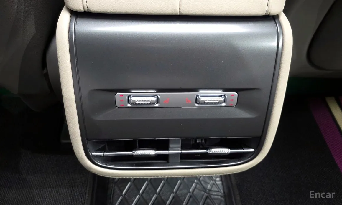 Фото 19 - Lincoln Nautilus