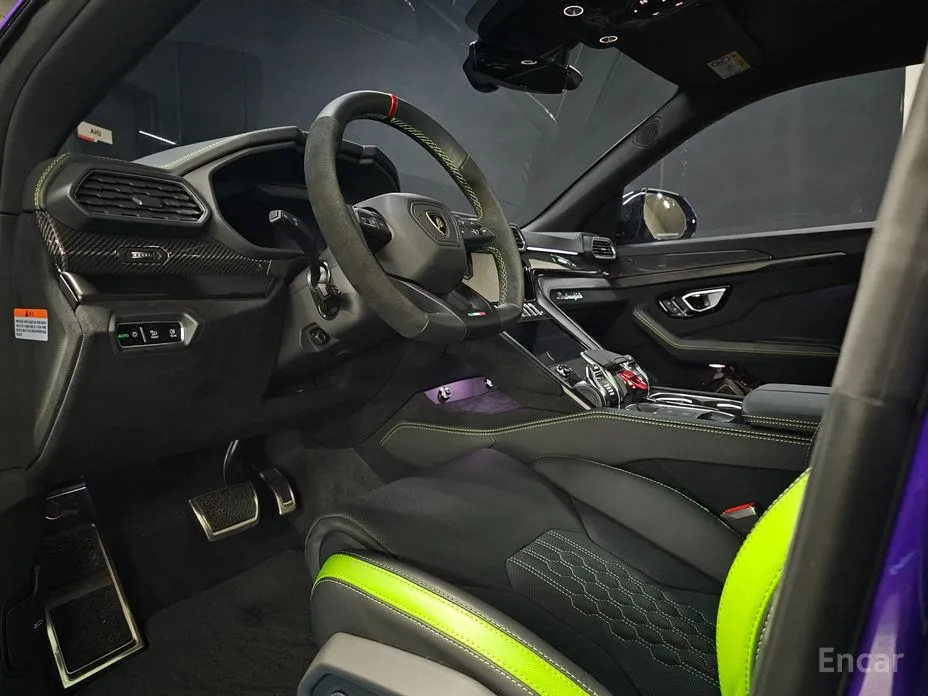 Фото 12 - Lamborghini Urus