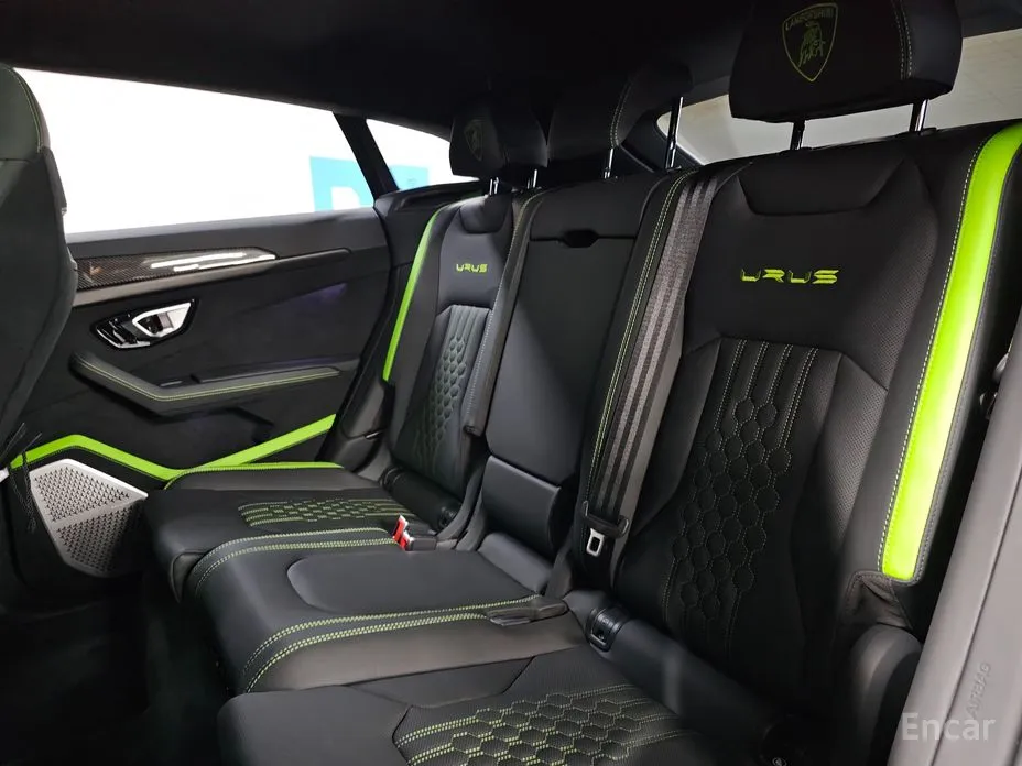 Фото 19 - Lamborghini Urus