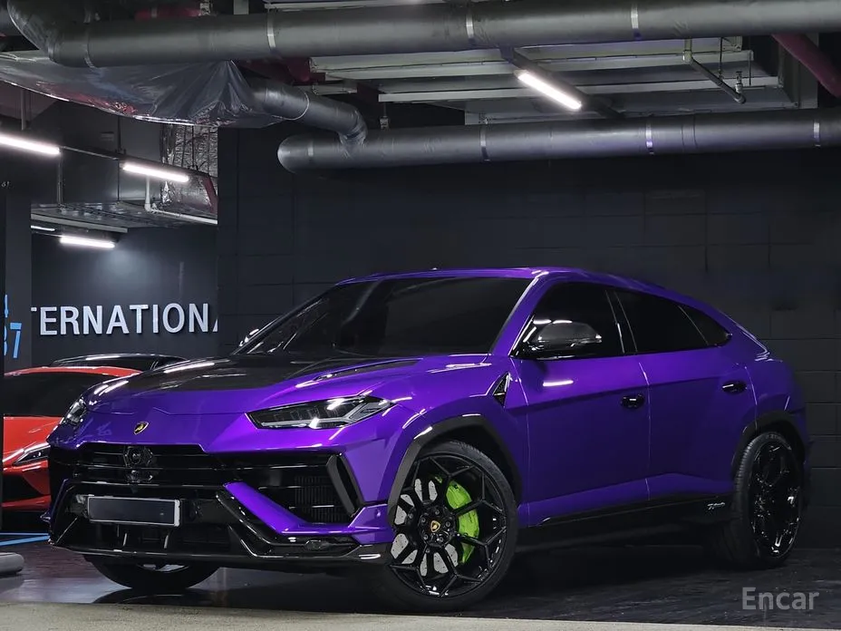 Фото 2 - Lamborghini Urus