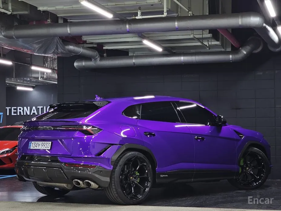 Фото 5 - Lamborghini Urus