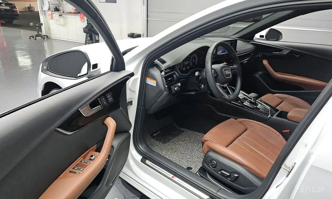 Фото 10 - Audi A4