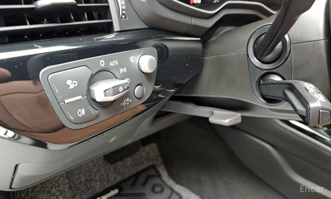 Фото 14 - Audi A4