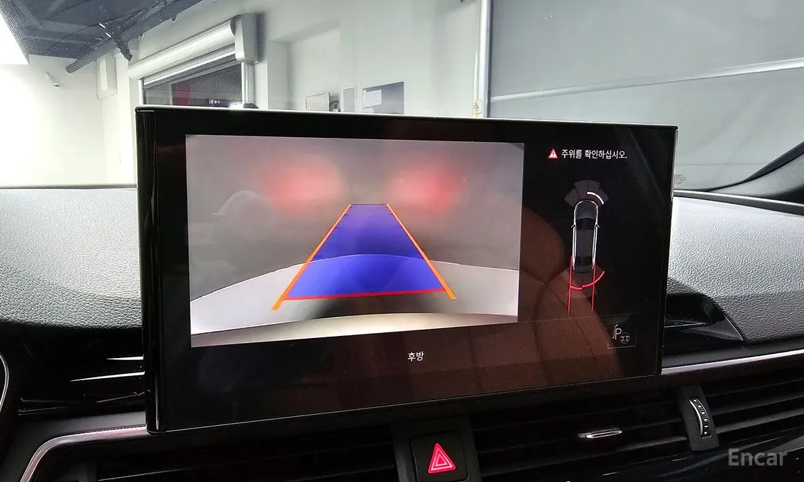 Фото 16 - Audi A4