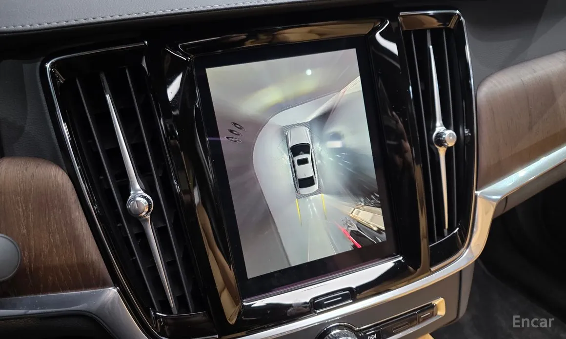 Фото 14 - Volvo S90