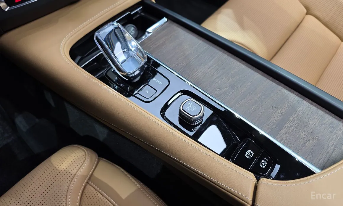 Фото 9 - Volvo S90