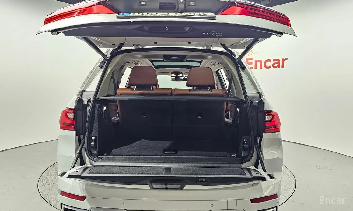Фото 20 - BMW X7
