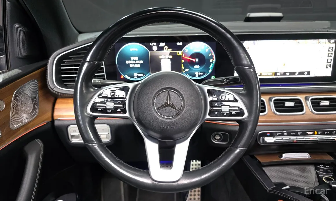 Фото 13 - Mercedes-Benz GLE-Class