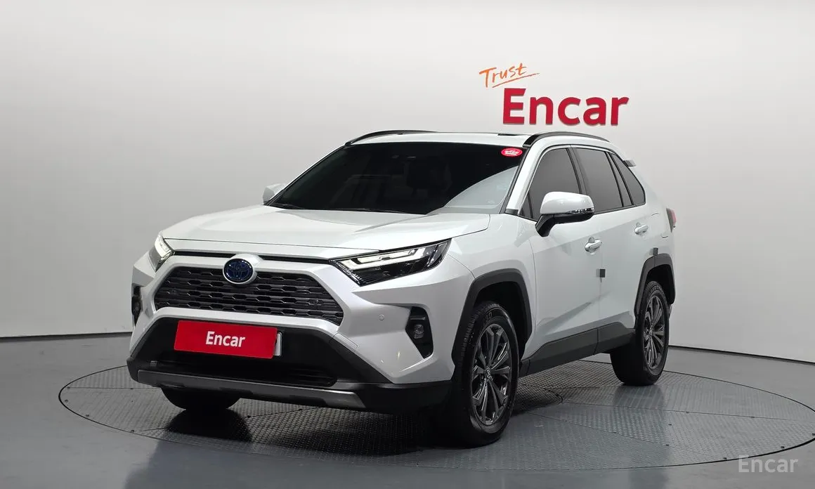 Фото 1 - Toyota RAV4