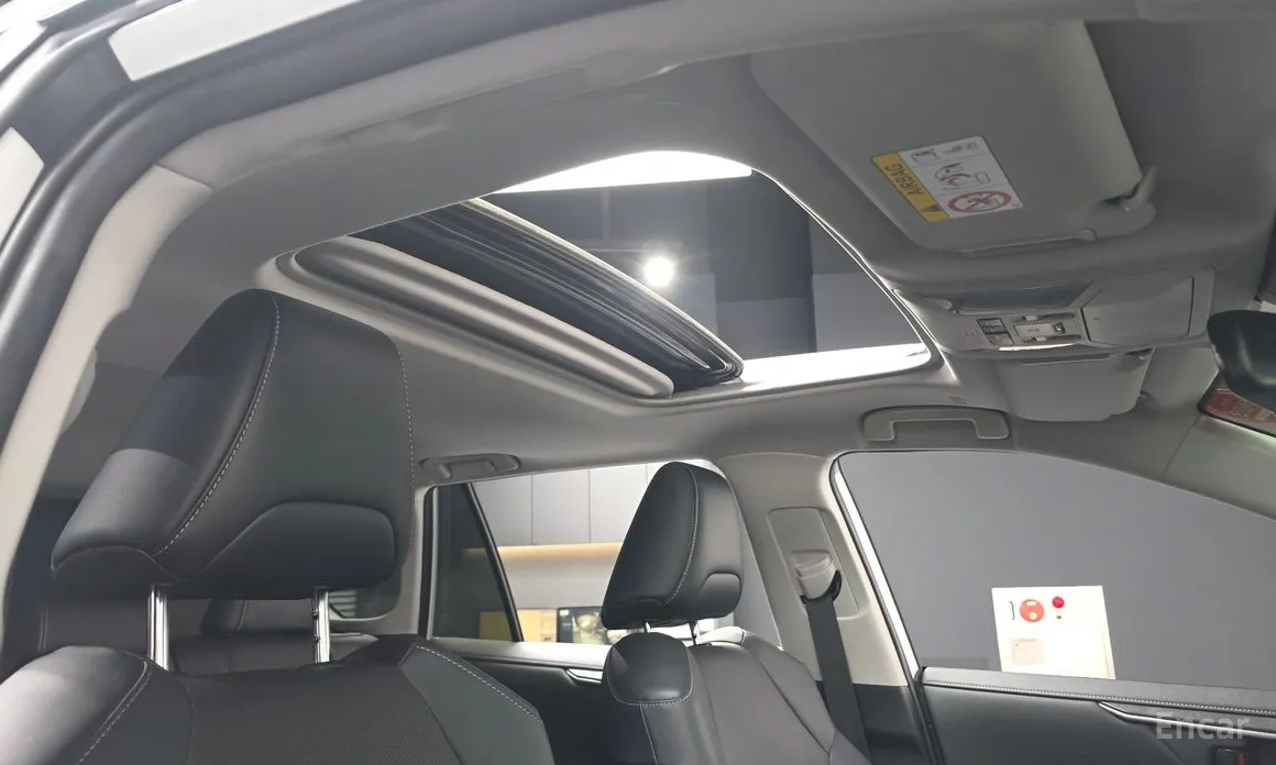 Фото 18 - Toyota RAV4