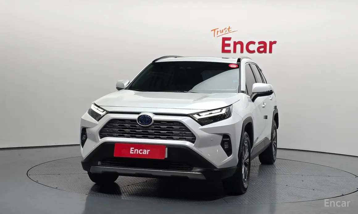 Фото 3 - Toyota RAV4