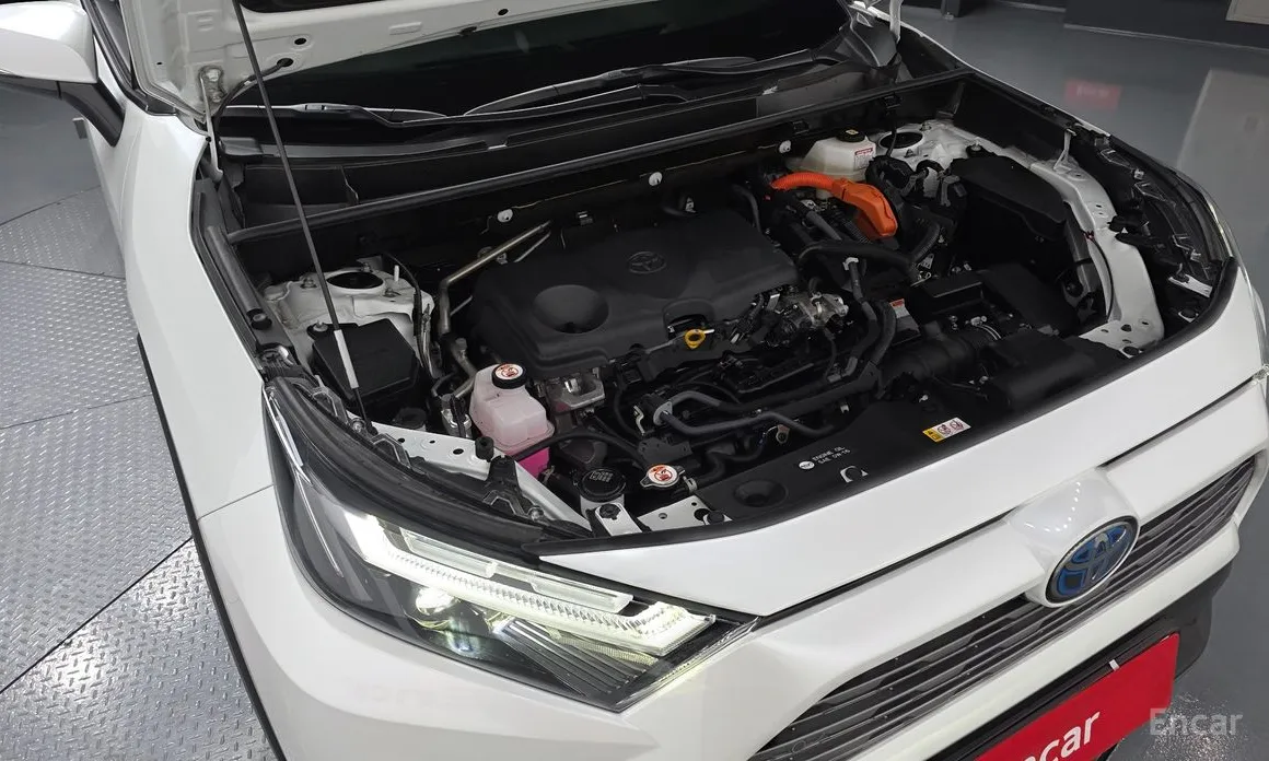 Фото 6 - Toyota RAV4