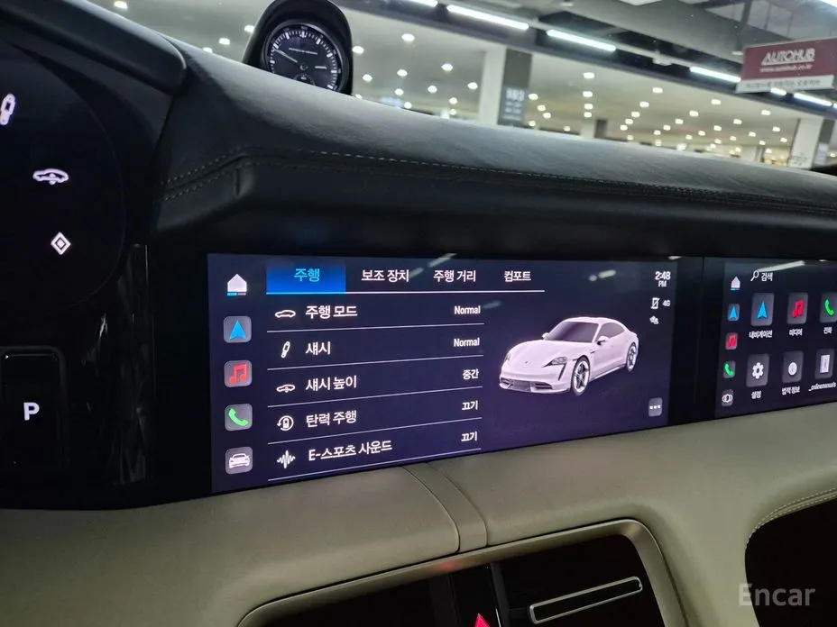 Фото 16 - Porsche Taycan