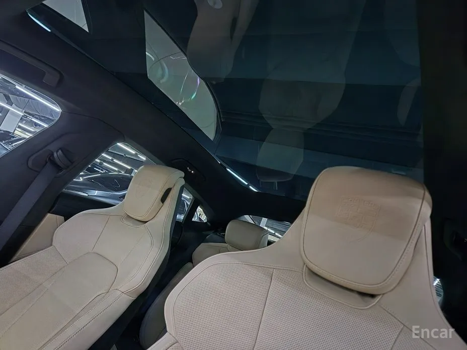 Фото 19 - Porsche Taycan