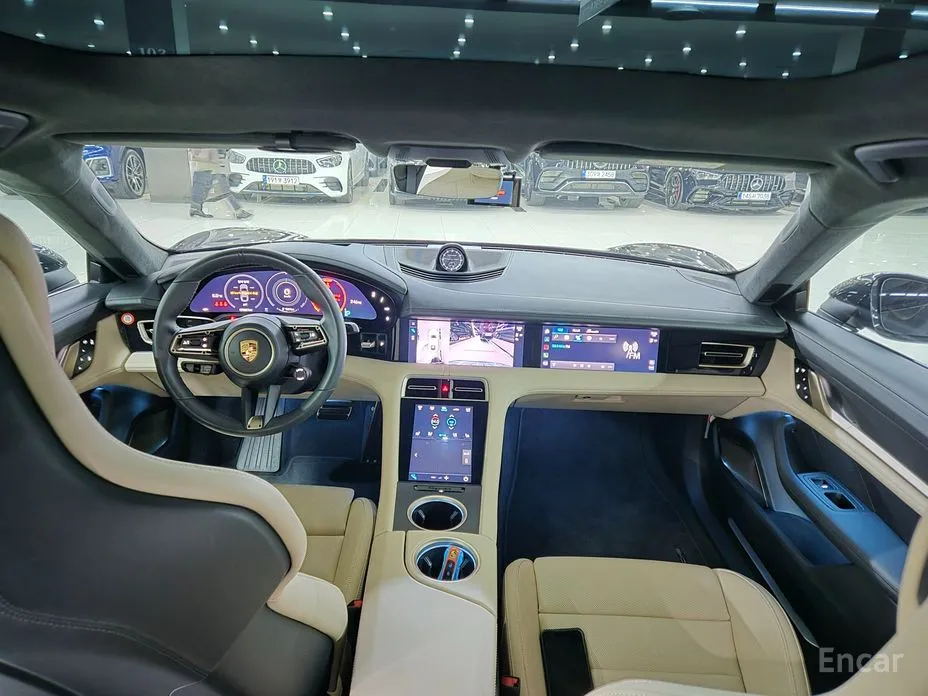 Фото 6 - Porsche Taycan