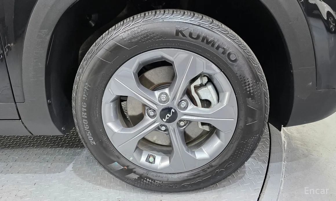 Фото 5 - Kia Seltos