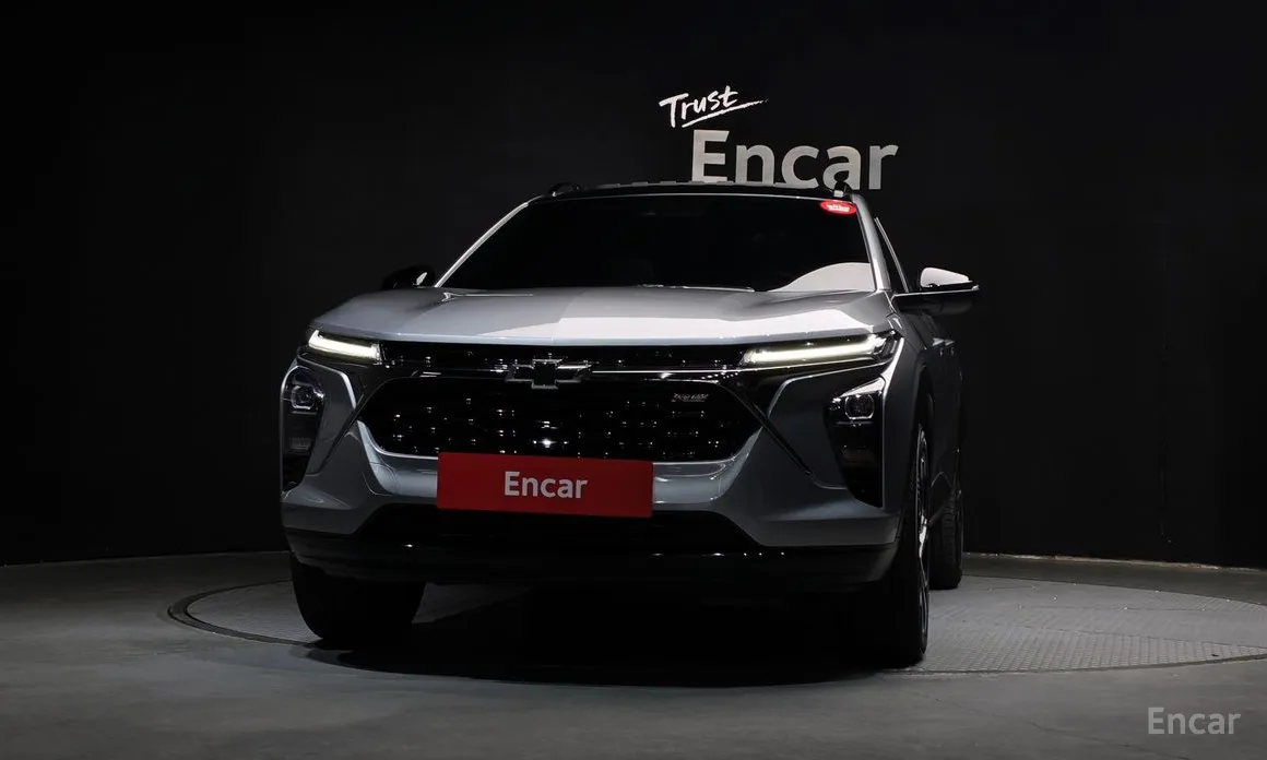 Photo 3 - Chevrolet Trax