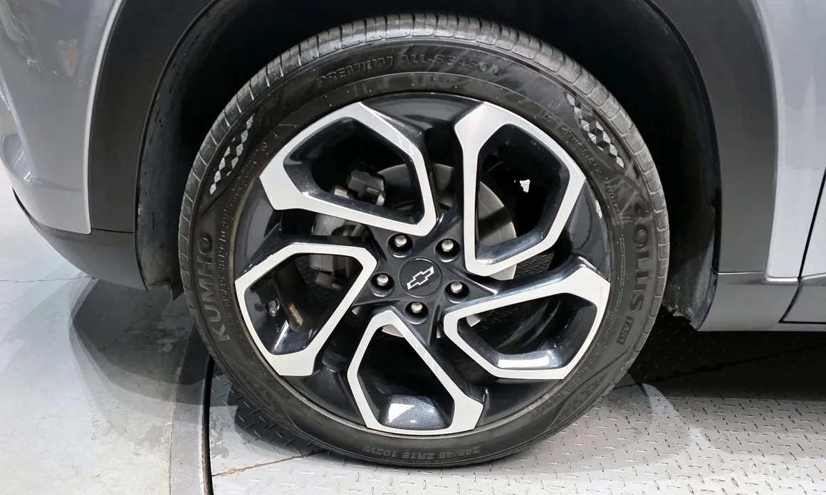 Photo 5 - Chevrolet Trax