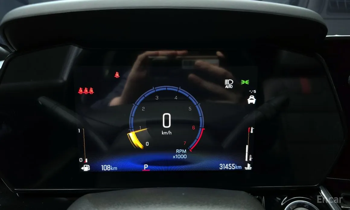 Photo 8 - Chevrolet Trax