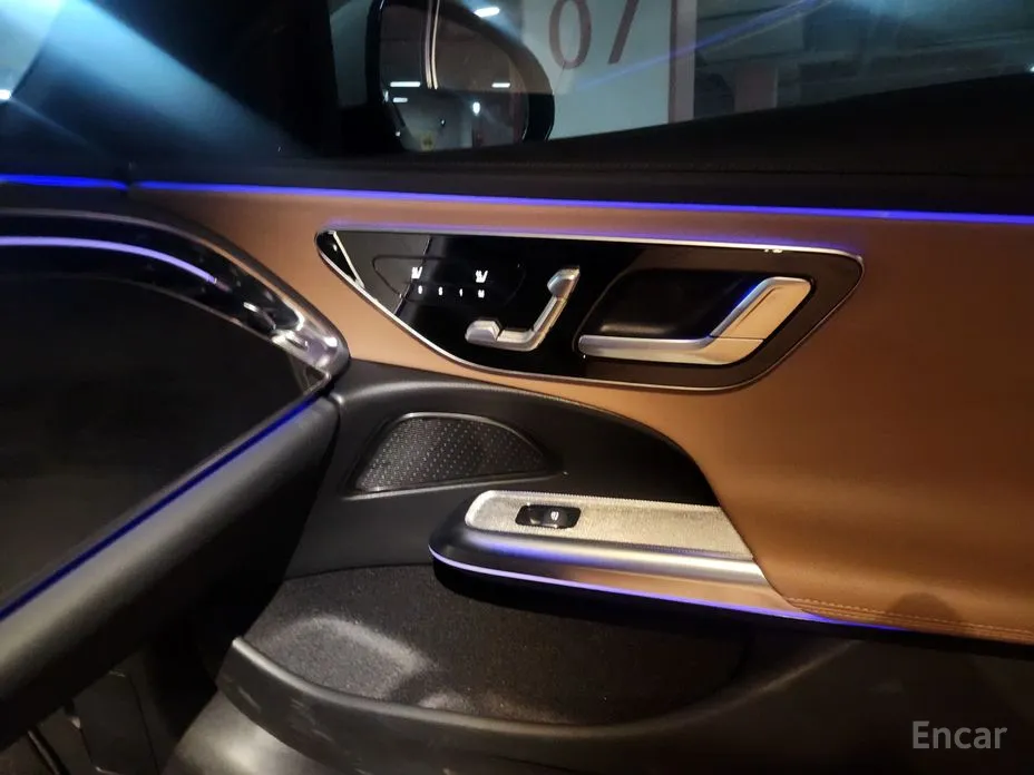 Фото 14 - Mercedes-Benz E-Class