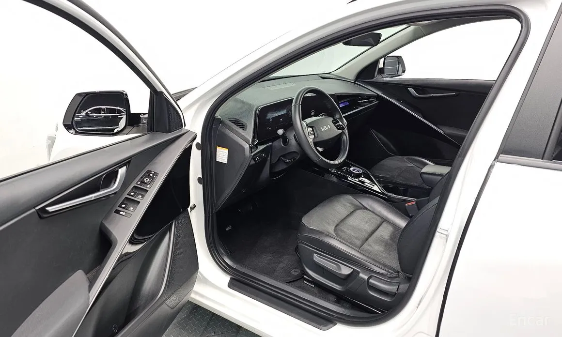 Фото 11 - Kia Niro