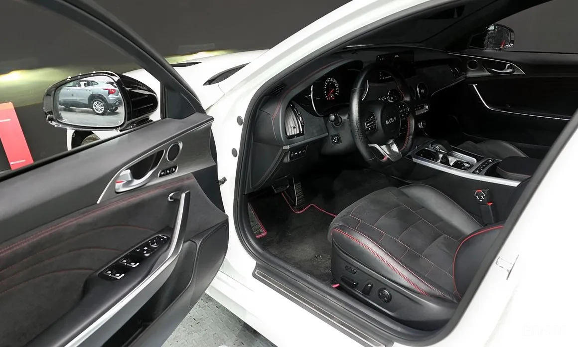 Фото 10 - Kia Stinger