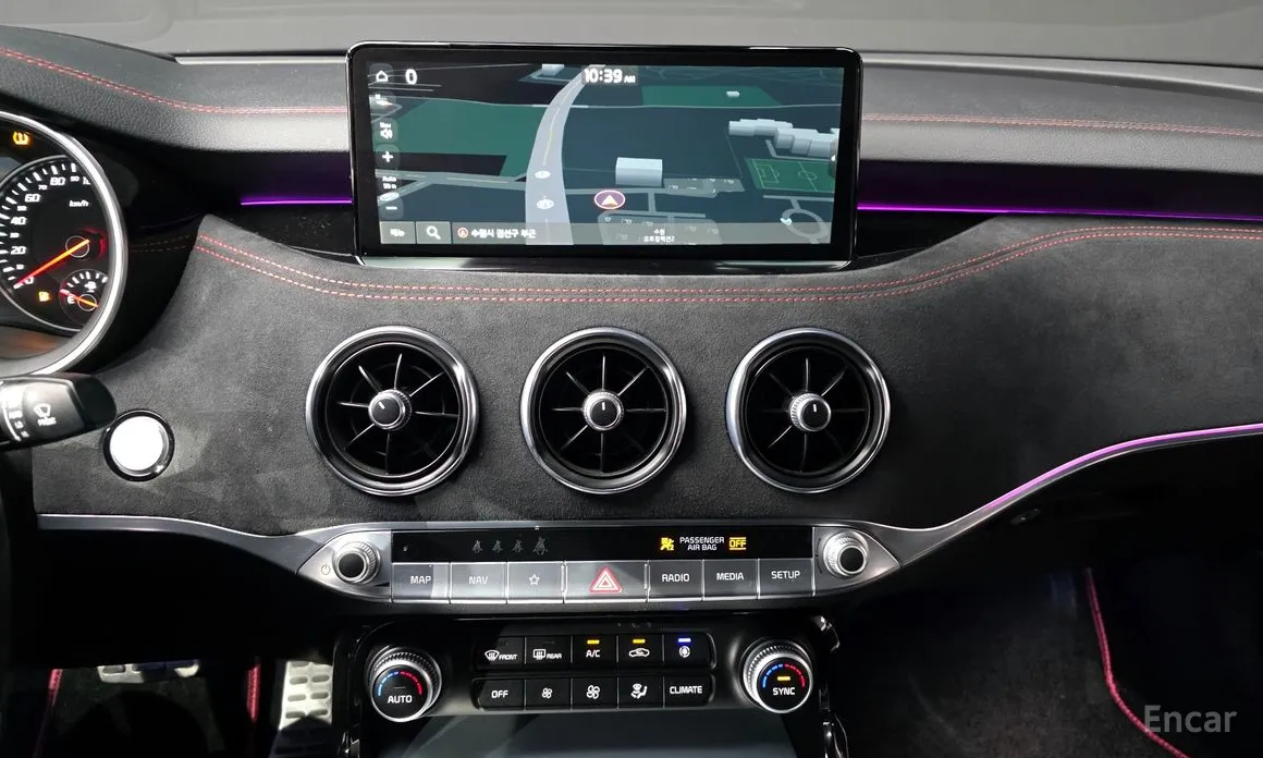 Фото 14 - Kia Stinger