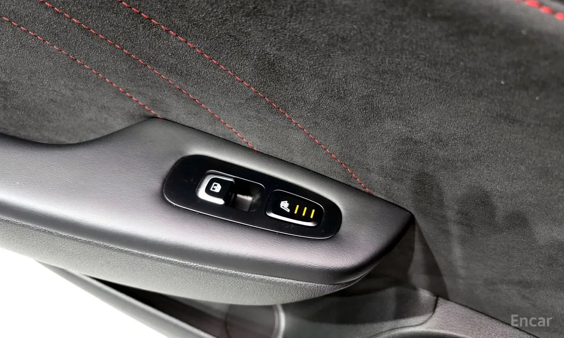 Фото 19 - Kia Stinger