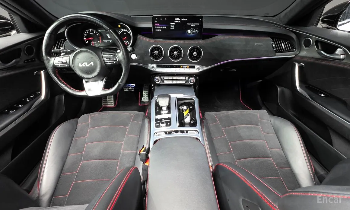 Фото 7 - Kia Stinger