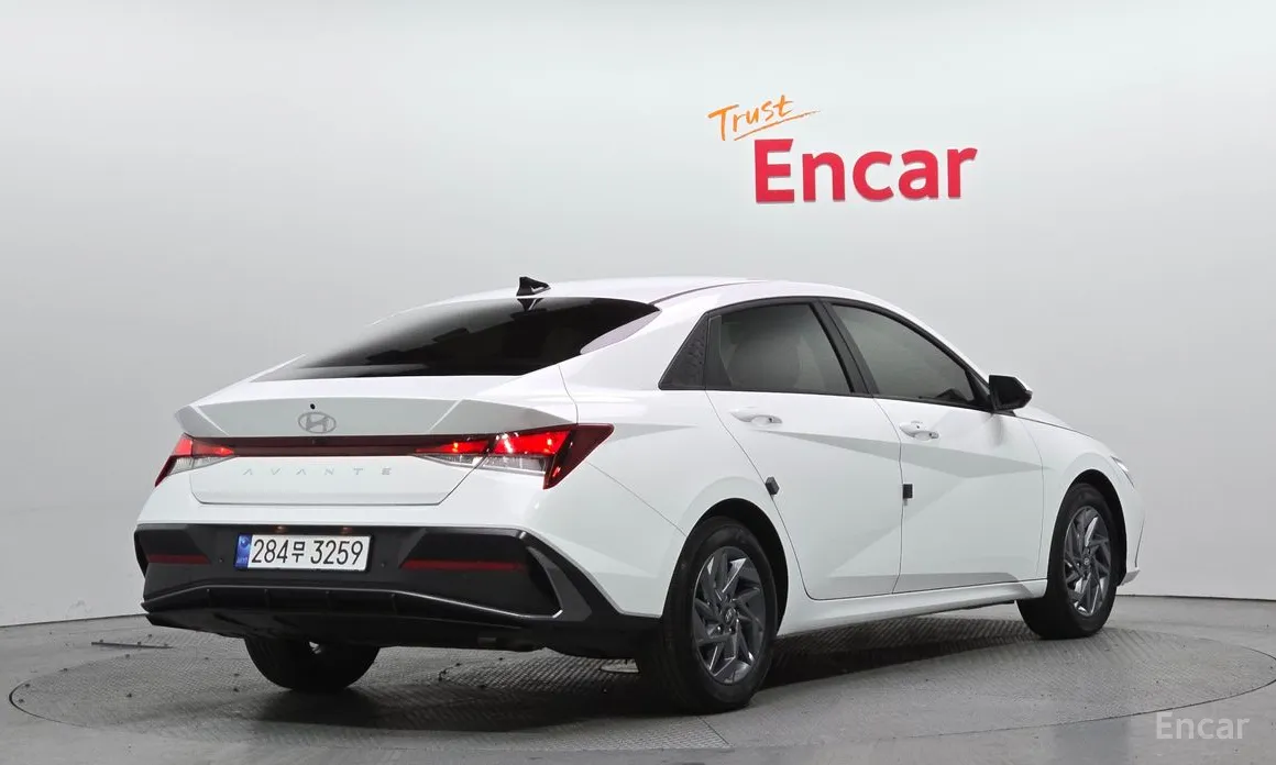 Hyundai Avante 2023 Modern