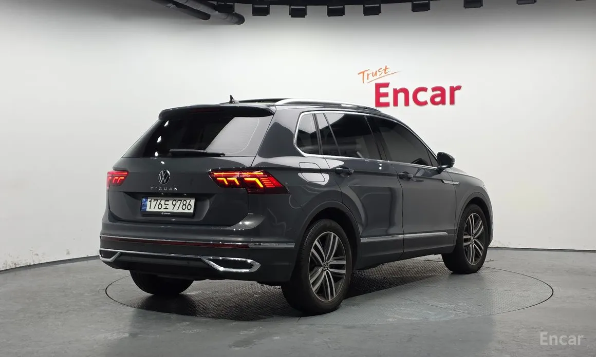 Фото 2 - Volkswagen Tiguan