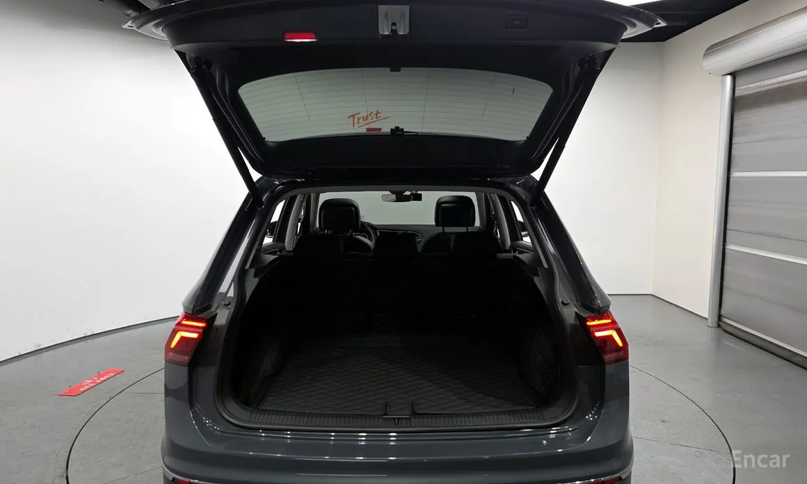 Фото 20 - Volkswagen Tiguan