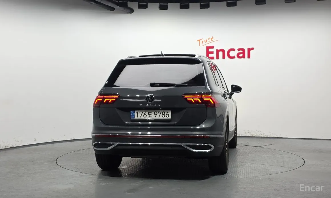 Фото 4 - Volkswagen Tiguan