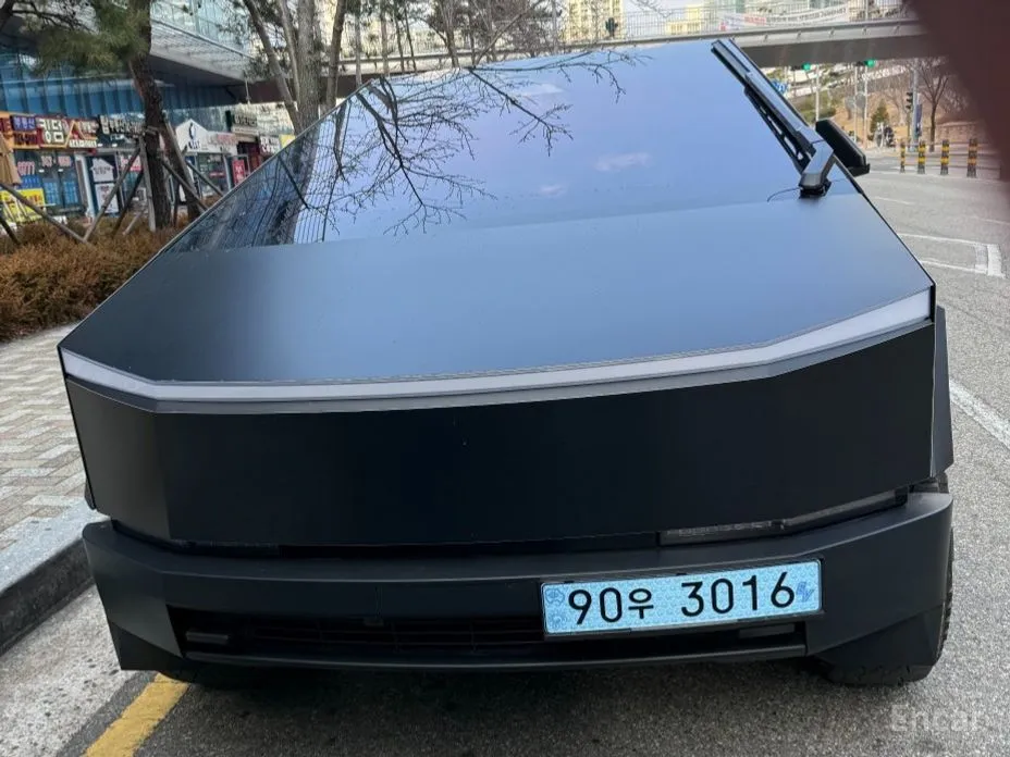 Фото 1 - Tesla Cybertruck